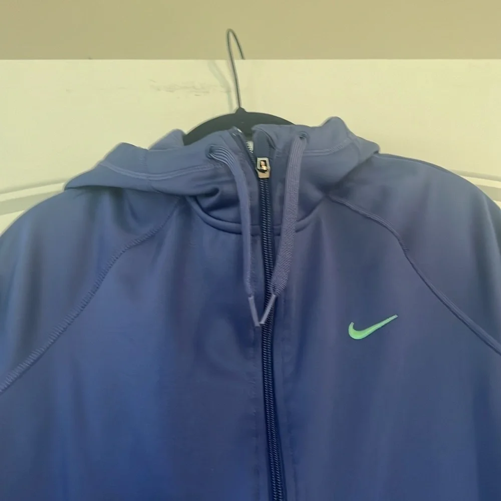Nike dri Fit zip up hoodie thumbholes Medium